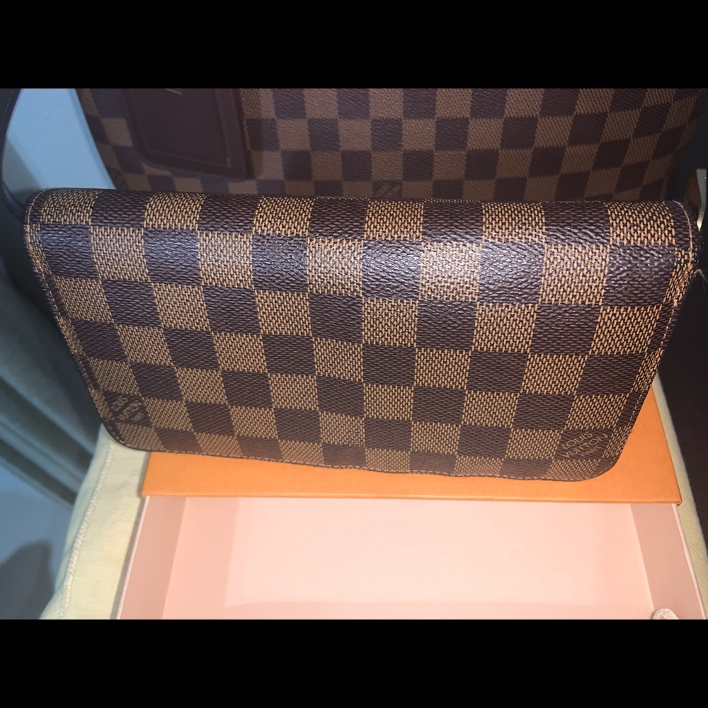 💯 Authentic LV Zippy Wallet- Additional Pics! - Picture 2 of 8